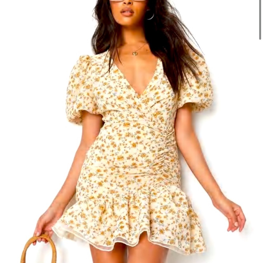 Missguided Floral Print Puff Sleeve Dress 10